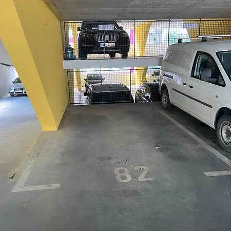Didi2- Free Private Parking-garage Novi Sad