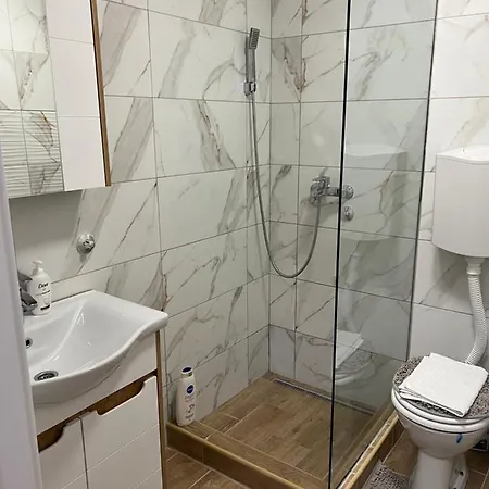 Didi2- Free Private Parking-garage * Нови-Сад